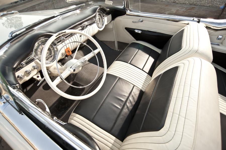  Oldsmobile 98 Fiesta Convertible 1953 года  (фото 63 из 87)